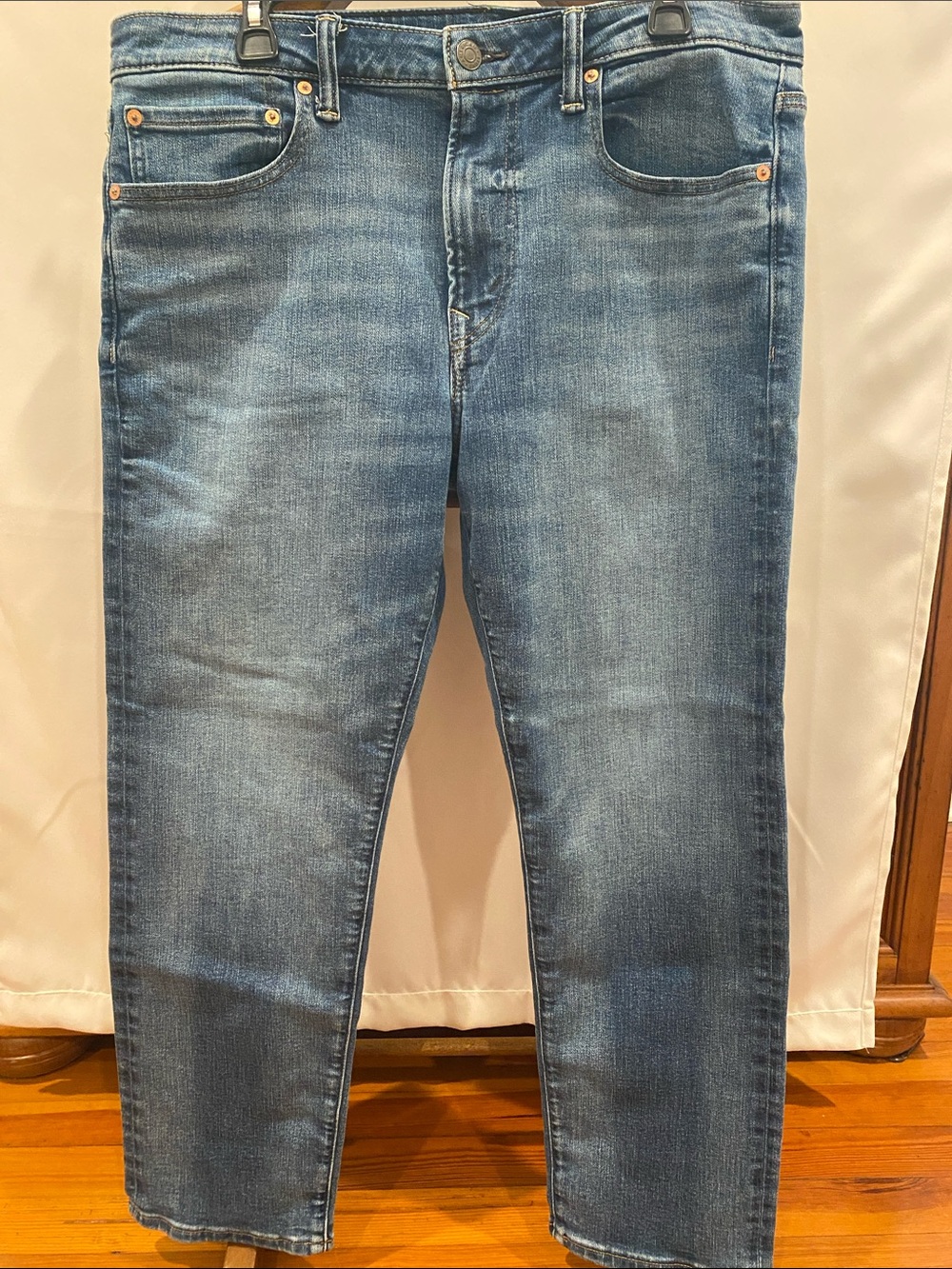American Eagle Men's Classic Blue Denim Jeans - Airflex Fit